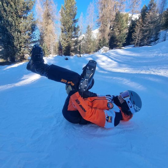 stretching-sulla-neve-02 stretching-sulla-neve-02